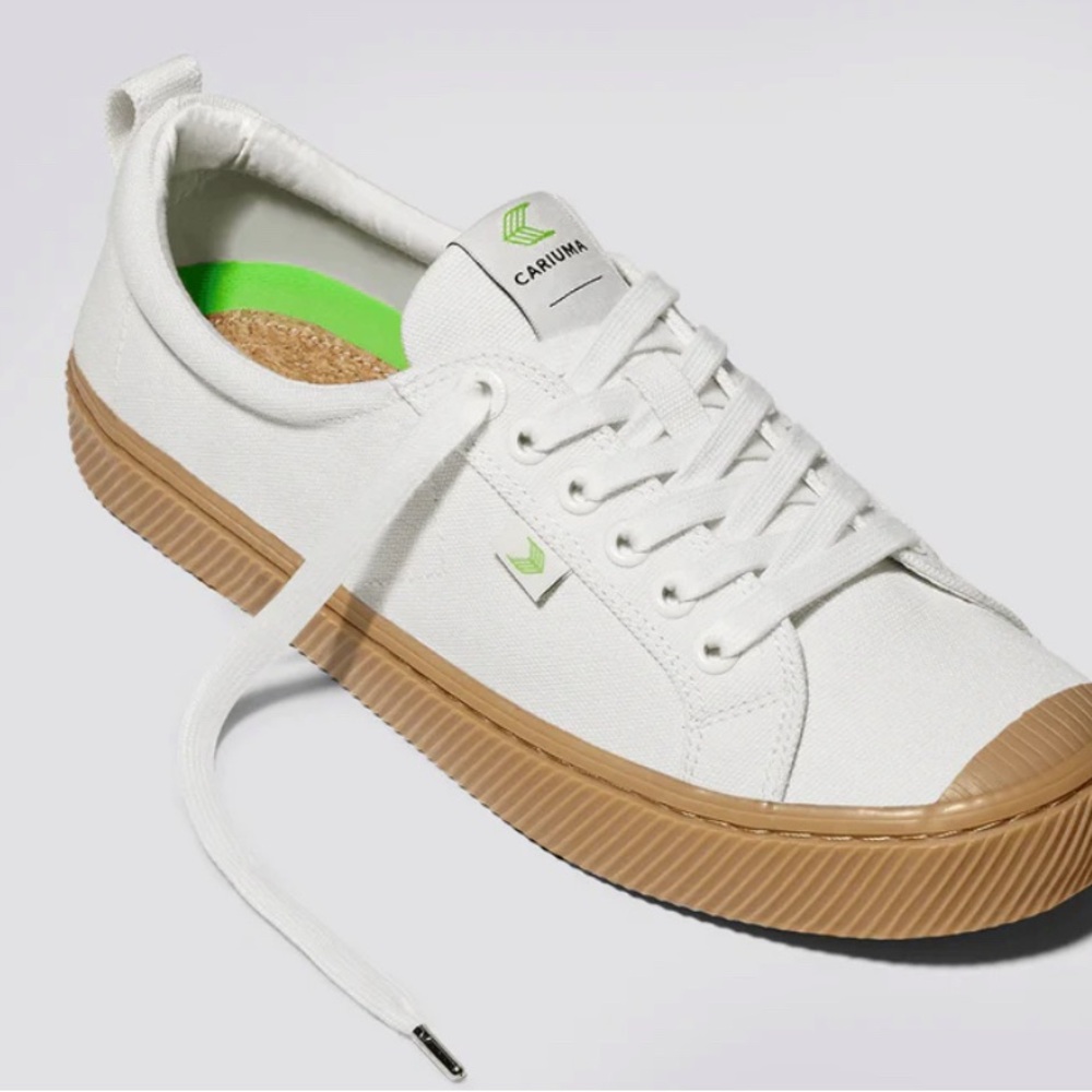 Cariuma White Sneakers